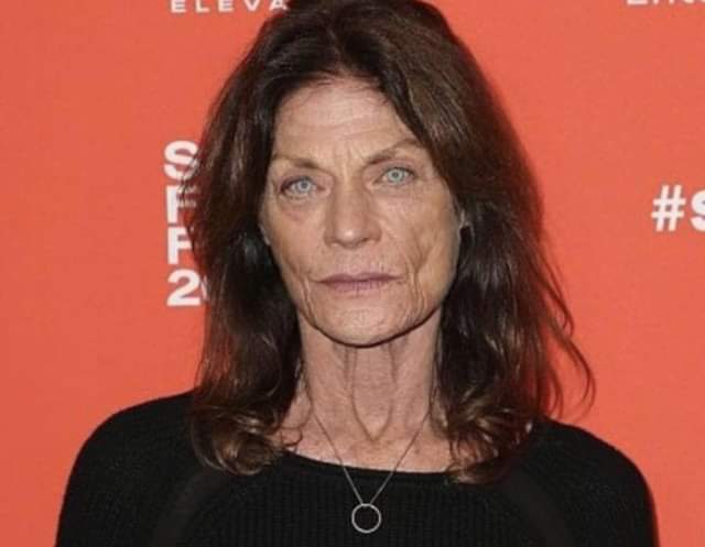 She was once a movie star whose intense gaze and sky-blue eyes drove fans wild. But now, age has taken its toll, and she has aged significantly…