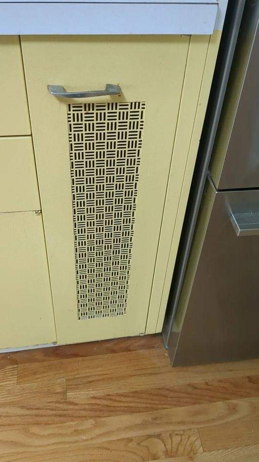 The Hidden Feature in Vintage Kitchens: Discover the Secret Behind Grandma’s Ingenious Cabinet!