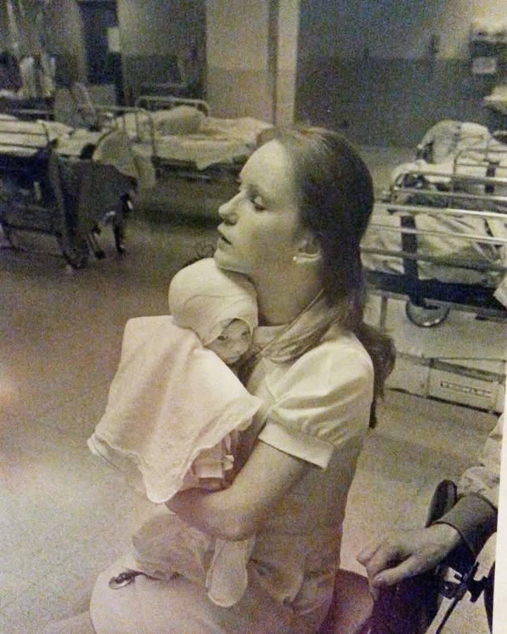 In 1977, nurse saved badly burned baby. 38 years later, she sees her old photo on Facebook and freezes